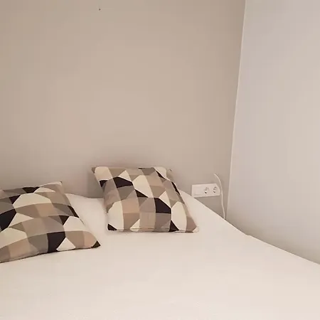 Casa Comoda Y Equipada 6 En Centro Pueblo * Torroella de Montgrí